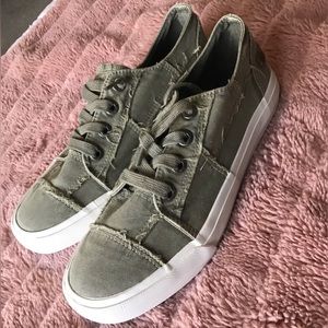 Olive Green Sneakers | Women’s Size 9